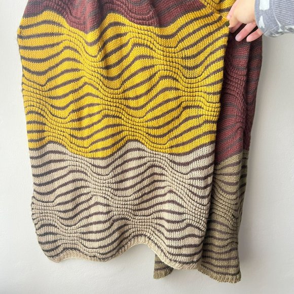 Essentials Multicolored Wave Scarf - Picture 4 of 8